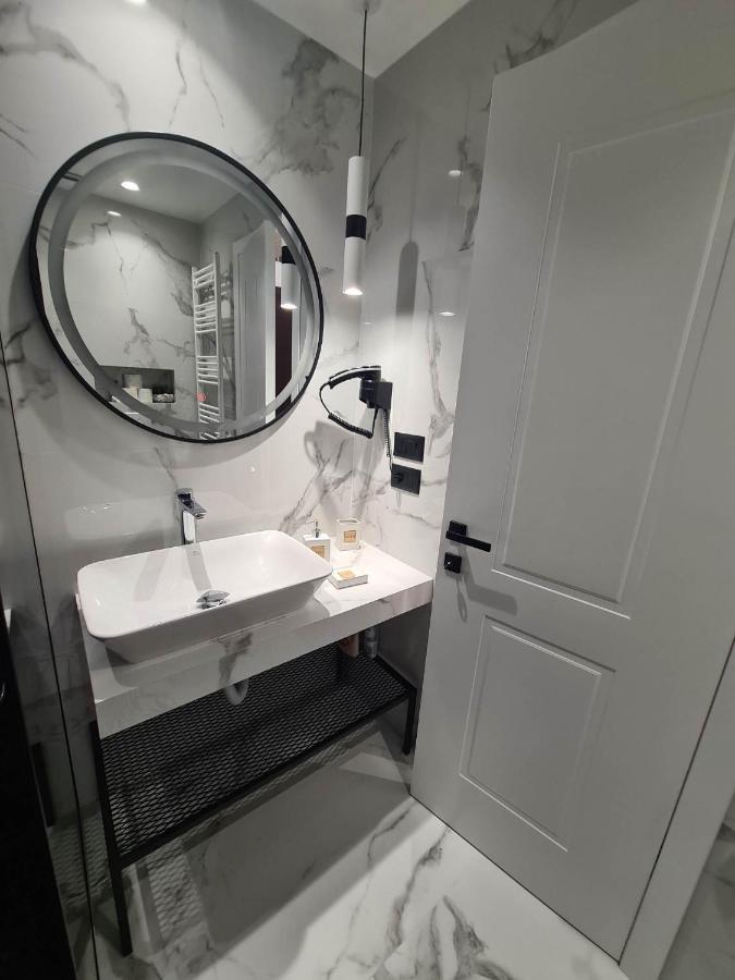 Grey Luxury Apartment Gjirokaster Bagian luar foto