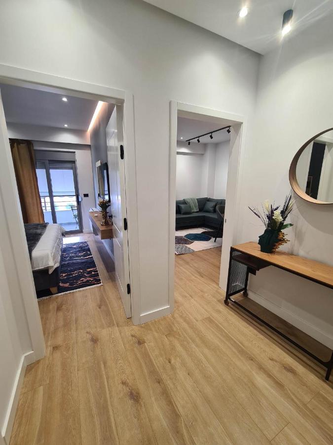 Grey Luxury Apartment Gjirokaster Bagian luar foto